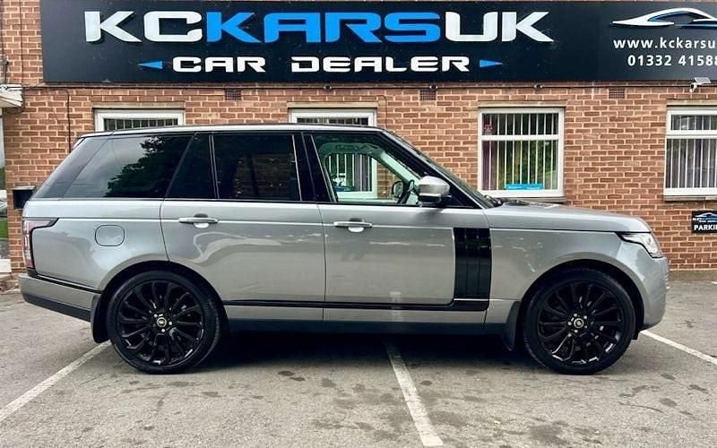 Used 2017 Land Rover Range Rover Vogue SUV | £12,600 (Super price) - Image 1/1