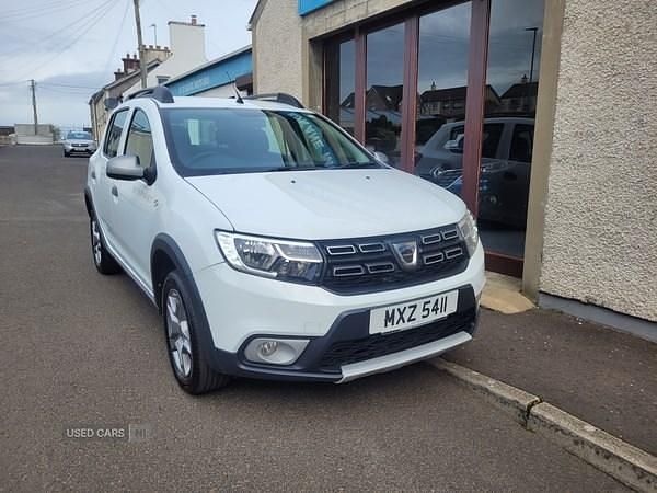 Used Dacia Sandero Essentiel 90 HP (66 kW) 2018 White Hatchback