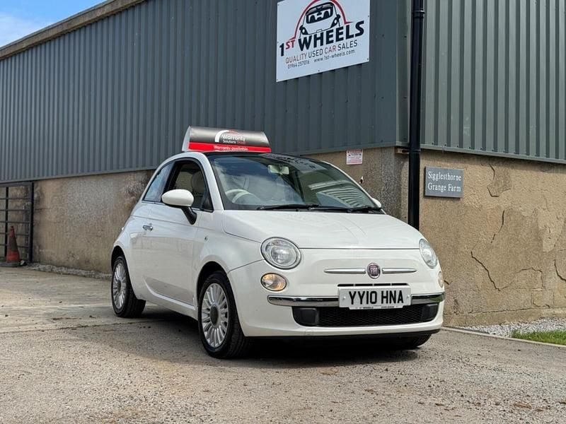 White Used 2010 Fiat 500 Lounge Hatchback | £2,495 (Fair price) - Image 1/3