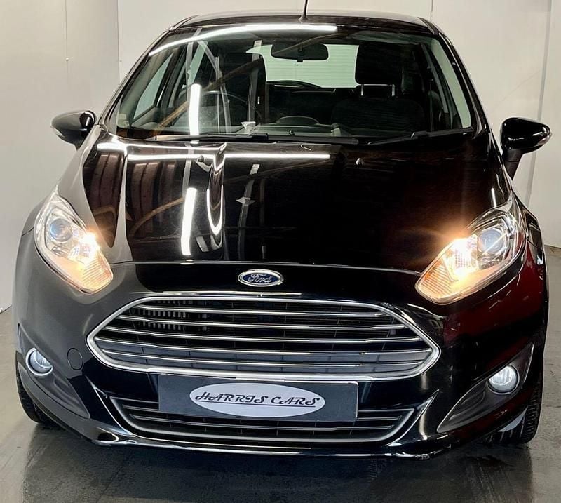 Used Ford Fiesta Zetec 82 HP (60 kW) 2014 Black Hatchback