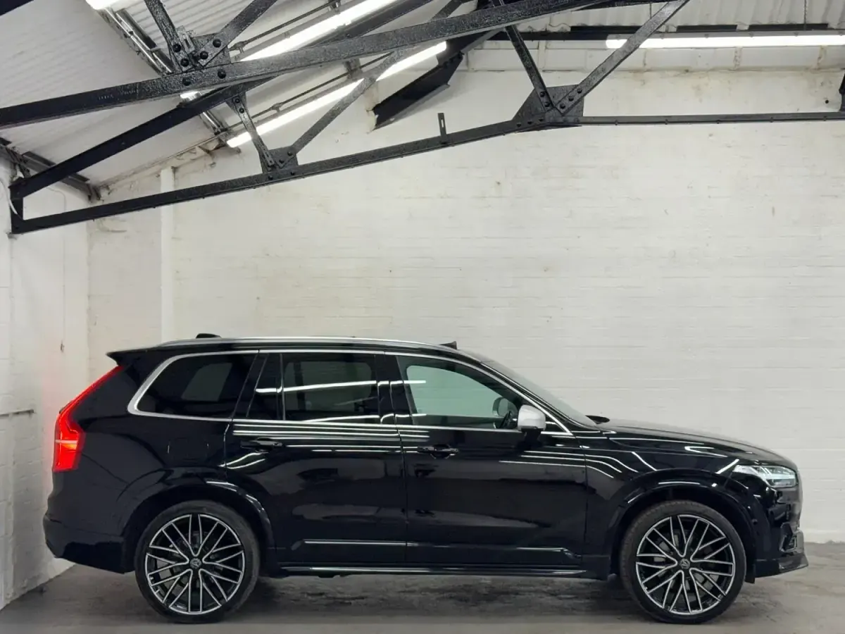 Used Volvo XC90 R-Design 231 HP (169 kW) 2019 Black SUV