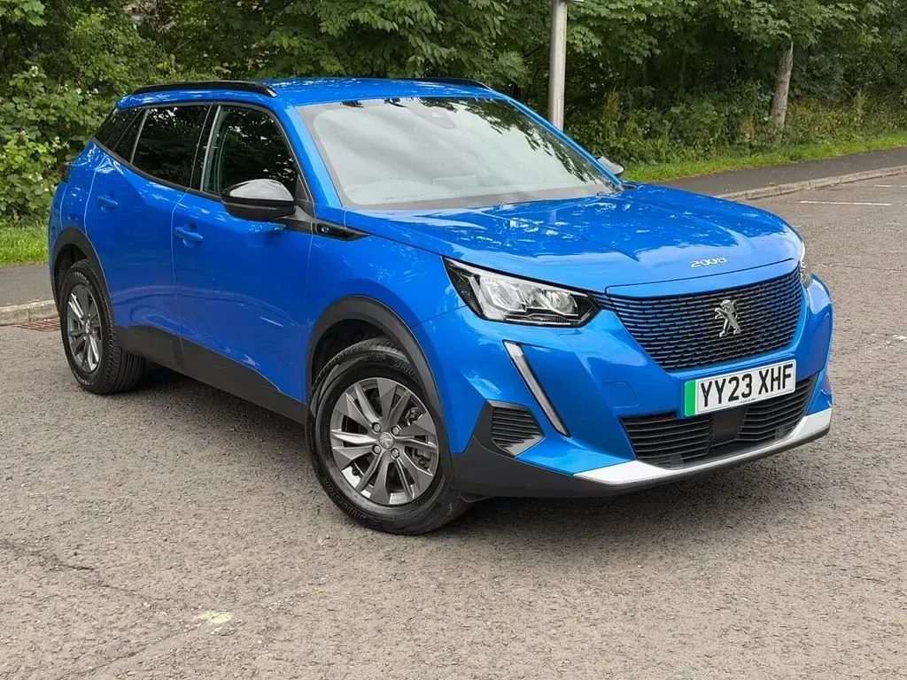 Used Peugeot 2008 Active+ 100 kW (136 HP) 2023 Blue SUV