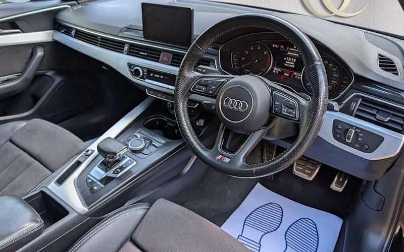 Used Audi A4 S-Line 190 HP (139 kW) 2018 Black Sedan