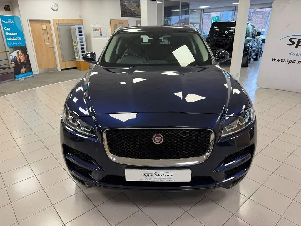 Używany Jaguar F-Pace Prestige 180 KM (132 kW) 2018 Niebieski SUV