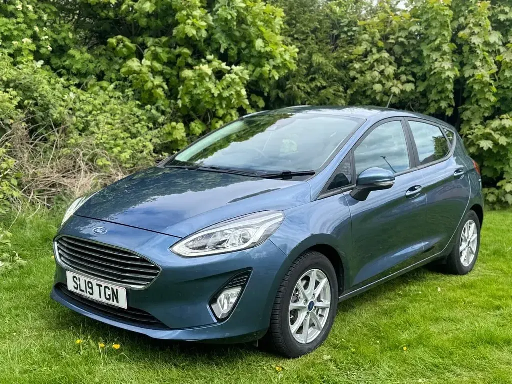 Used Ford Fiesta Zetec 85 HP (62 kW) 2019 Blue Hatchback