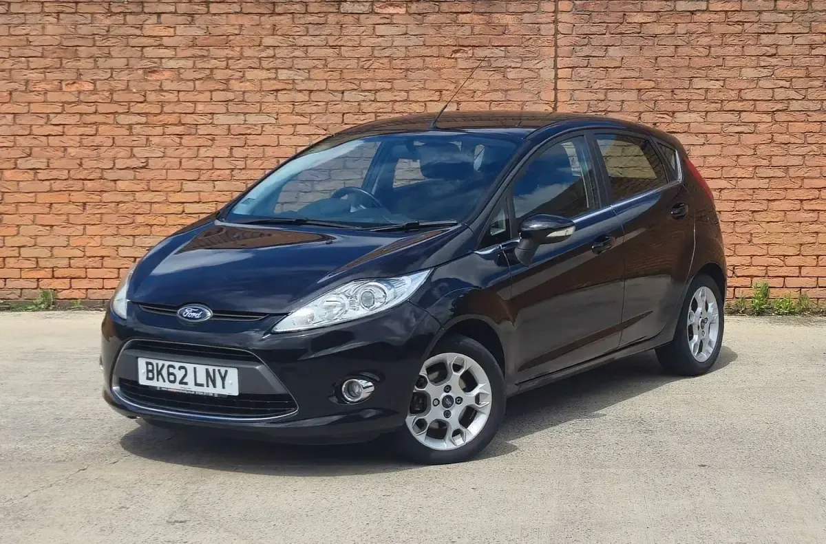 Used Ford Fiesta Zetec 96 HP (70 kW) 2012 Black Hatchback