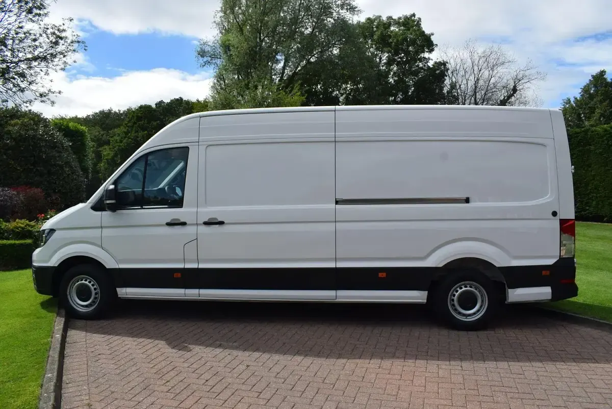 Used VW Crafter 140 HP (102 kW) 2024 White Van