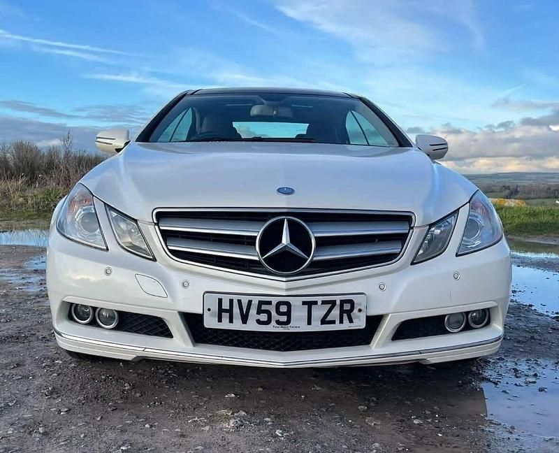 Used Mercedes E250 SE 204 HP (150 kW) 2009 White Coupe