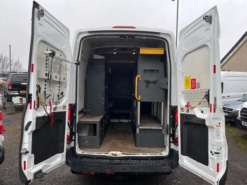 Used Ford Transit 130 HP (95 kW) 2018 White Van