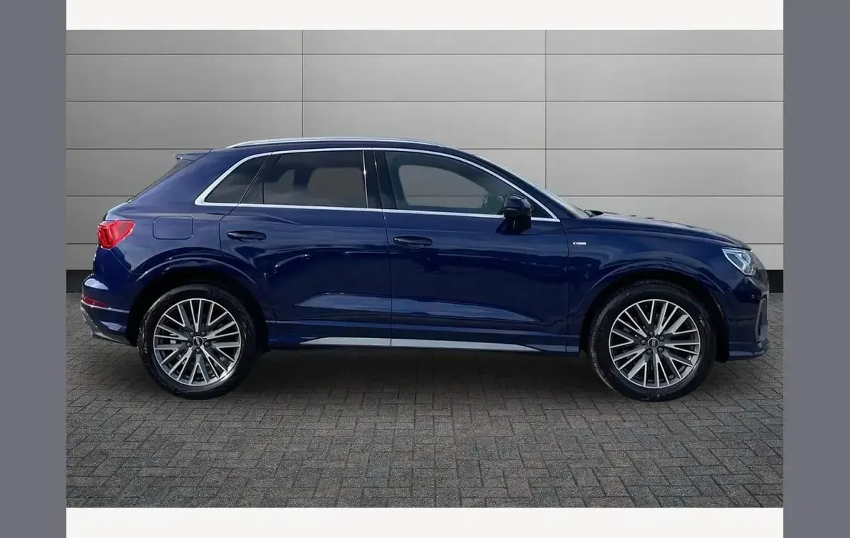 Used Audi Q3 S-Line 197 HP (144 kW) 2022 Navarra blue SUV