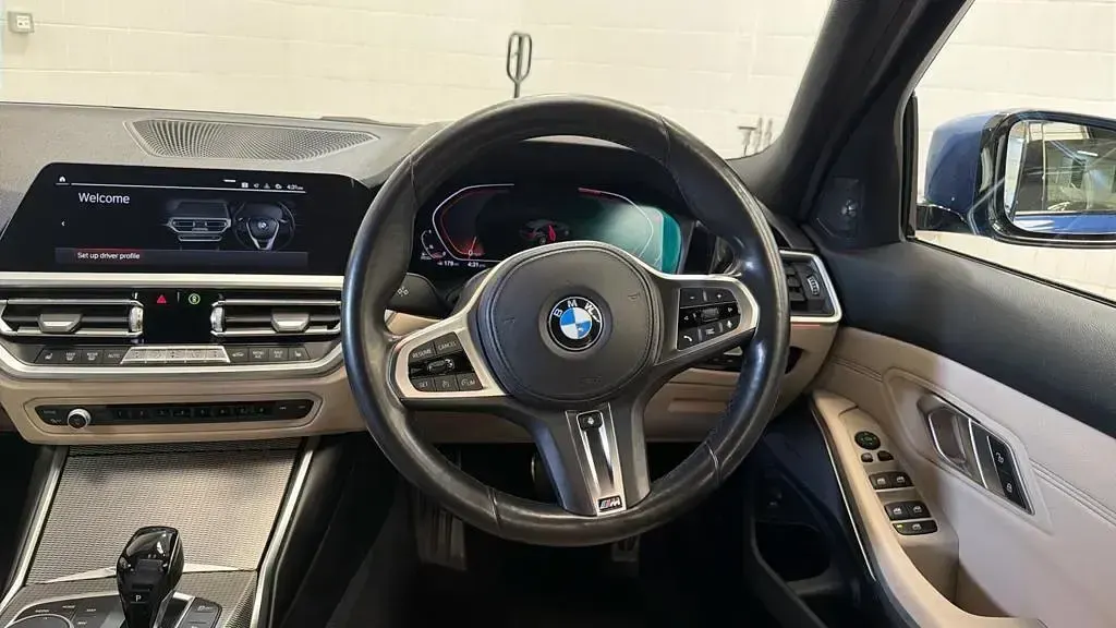 Used BMW 318 M Sport 148 HP (108 kW) 2020 Blue Estate