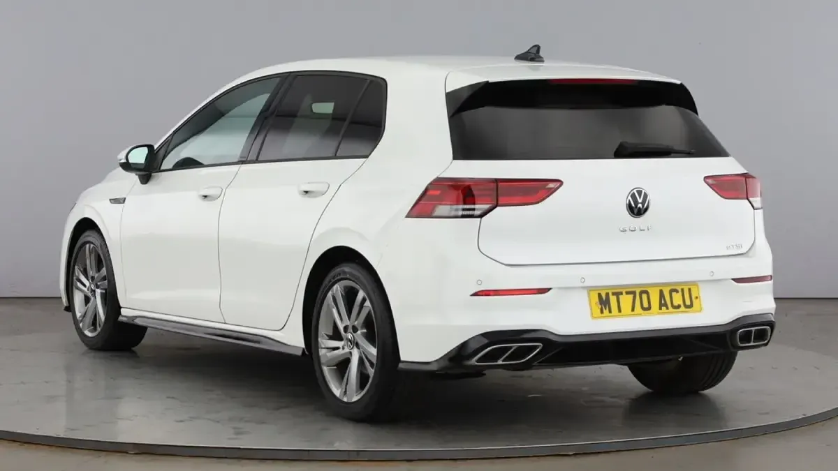 Used VW Golf VII R-line 150 HP (110 kW) 2020 White Hatchback