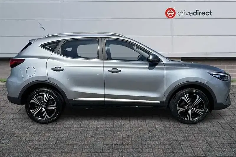 Usado MG ZS Excite 111 HP (81 kW) 2023 Prateado SUV