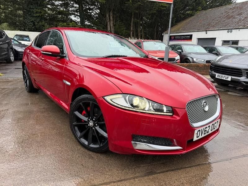 Begagnad Jaguar XF Luxury 2012 Röd Sedan