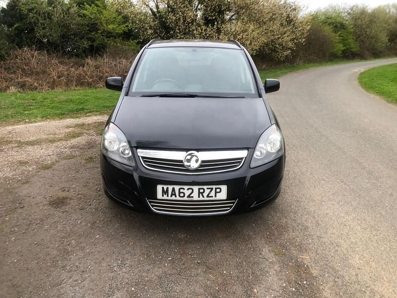 Used Vauxhall Zafira 115 HP (84 kW) 2012 Black MPV