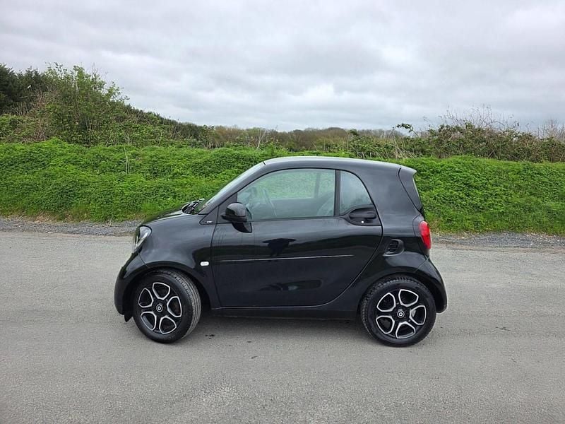 Used Smart ForTwo Coupé Premium 90 HP (66 kW) 2019 Black Coupe