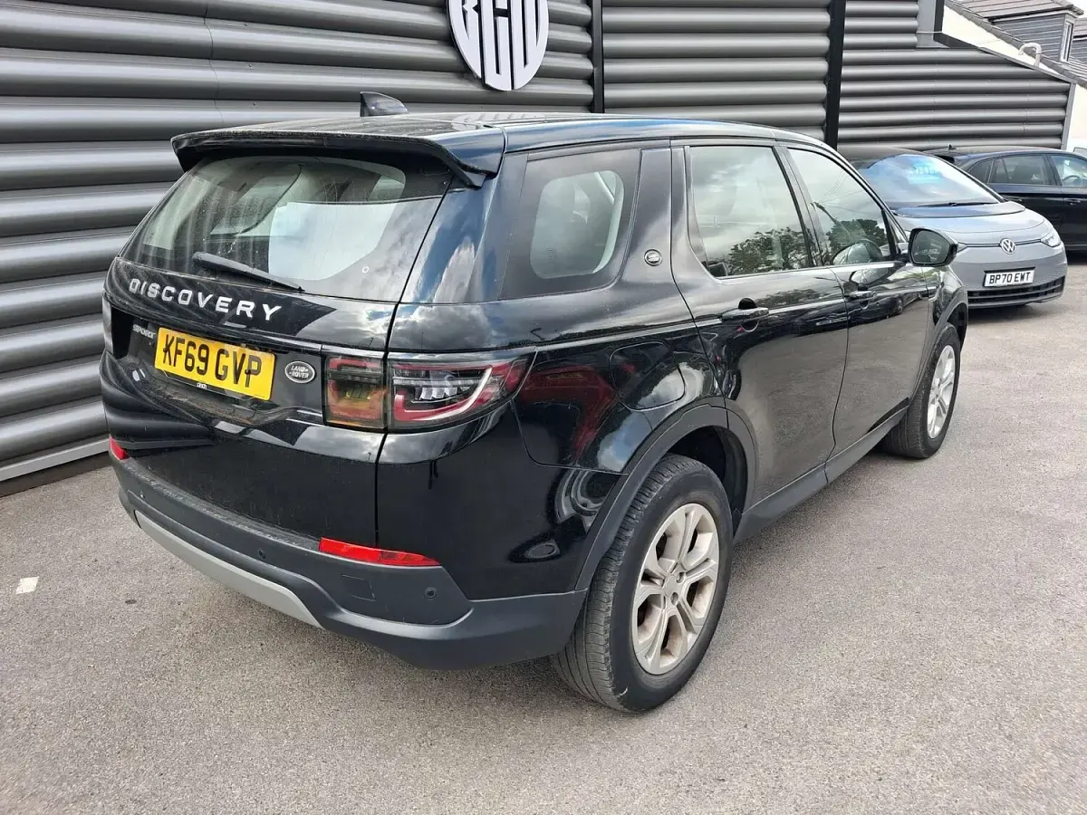 Used Land Rover Discovery Sport S 147 HP (108 kW) 2019 Black SUV