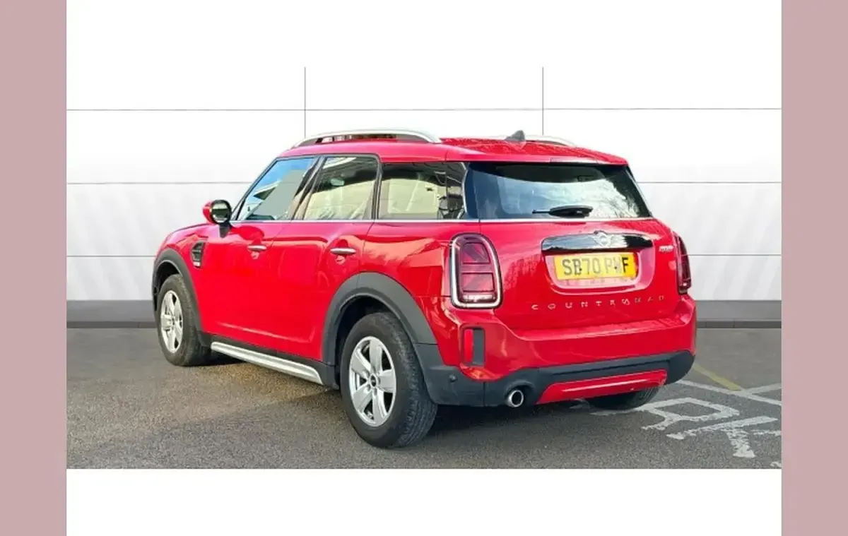 Second-hand Mini Cooper Countryman Classic 134 CP (98 kW) 2021 Roșu SUV
