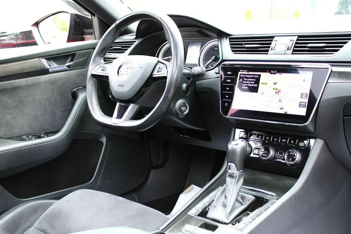 Used Skoda Superb SportlinePlus 190 HP (139 kW) 2020 Red Estate