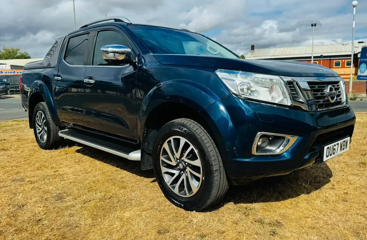 Used Nissan Navara Tekna 190 HP (139 kW) 2017 Blue Pickup