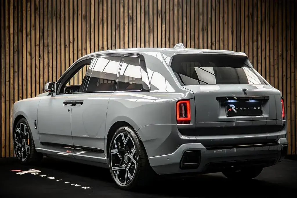 New Rolls Royce Cullinan 571 HP (419 kW) 2026 Grey SUV