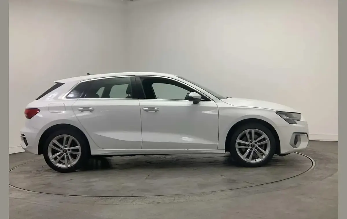 Used Audi A3 e-tron Sport 200 HP (147 kW) 2021 White Hatchback