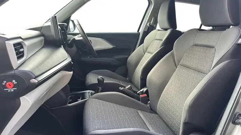Usado Suzuki Swift 2025 Prateado Citadino