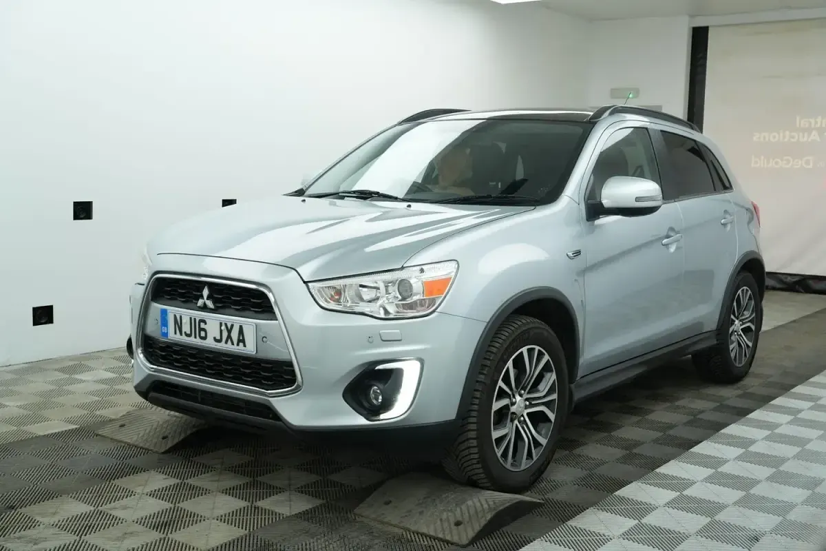 Used Mitsubishi ASX 147 HP (108 kW) 2016 Silver SUV