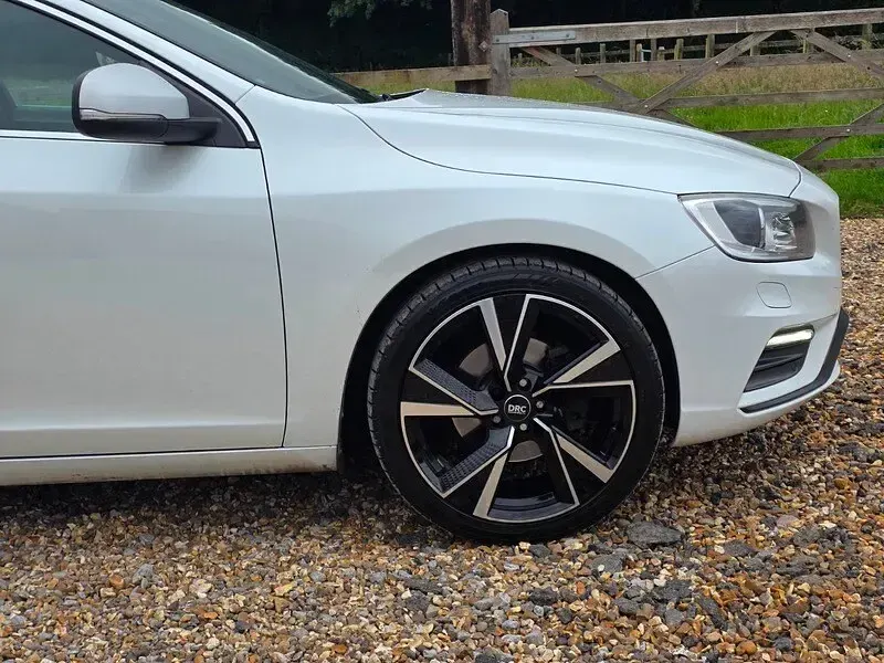 Used Volvo V60 R-Design 2017 White Estate