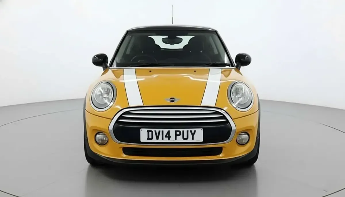 Usado Mini Cooper Hatch 136 HP (100 kW) 2014 Laranja Citadino