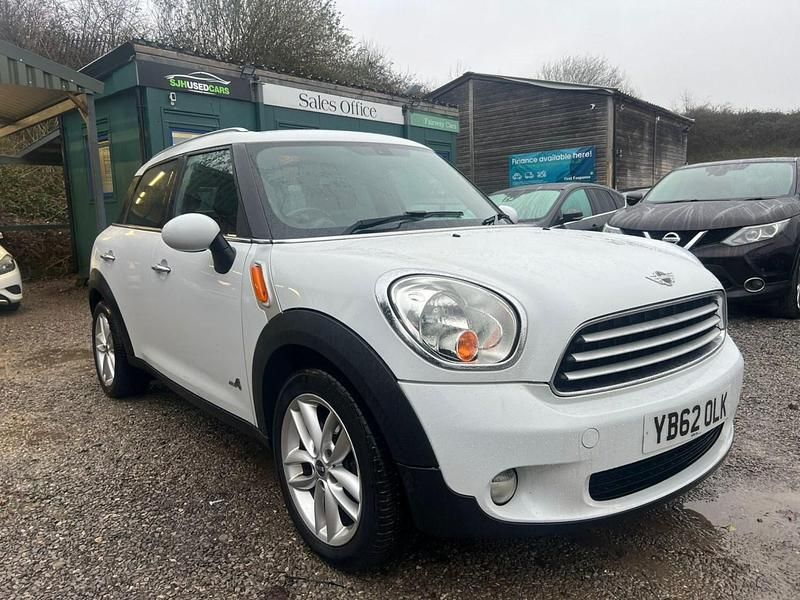 Used Mini Cooper D 2013 White Hatchback