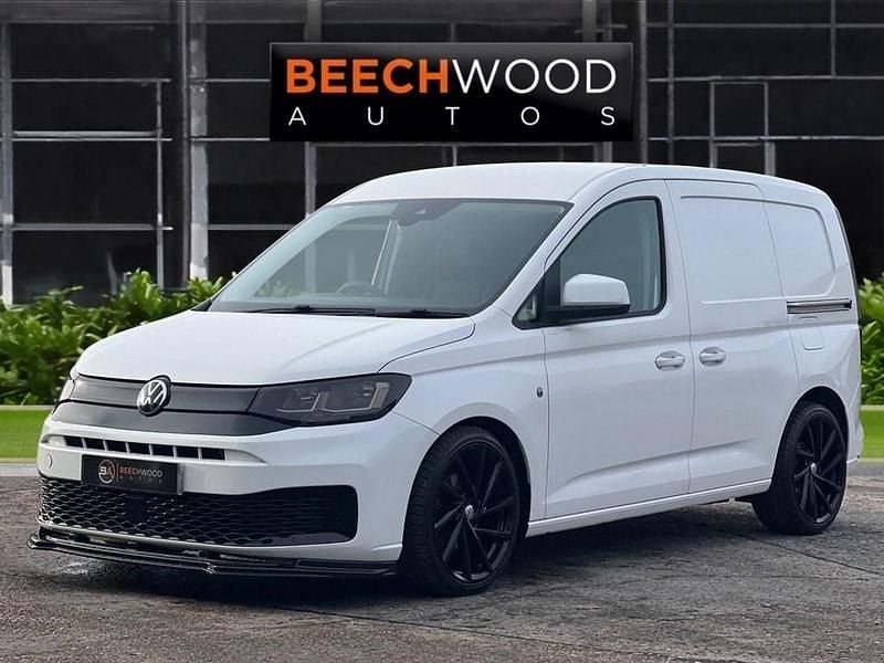 Used VW Caddy S 122 HP (89 kW) 2021 White MPV