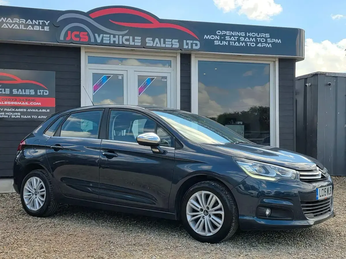Used Citroën C4 Flair 130 HP (95 kW) 2015 Blue Hatchback