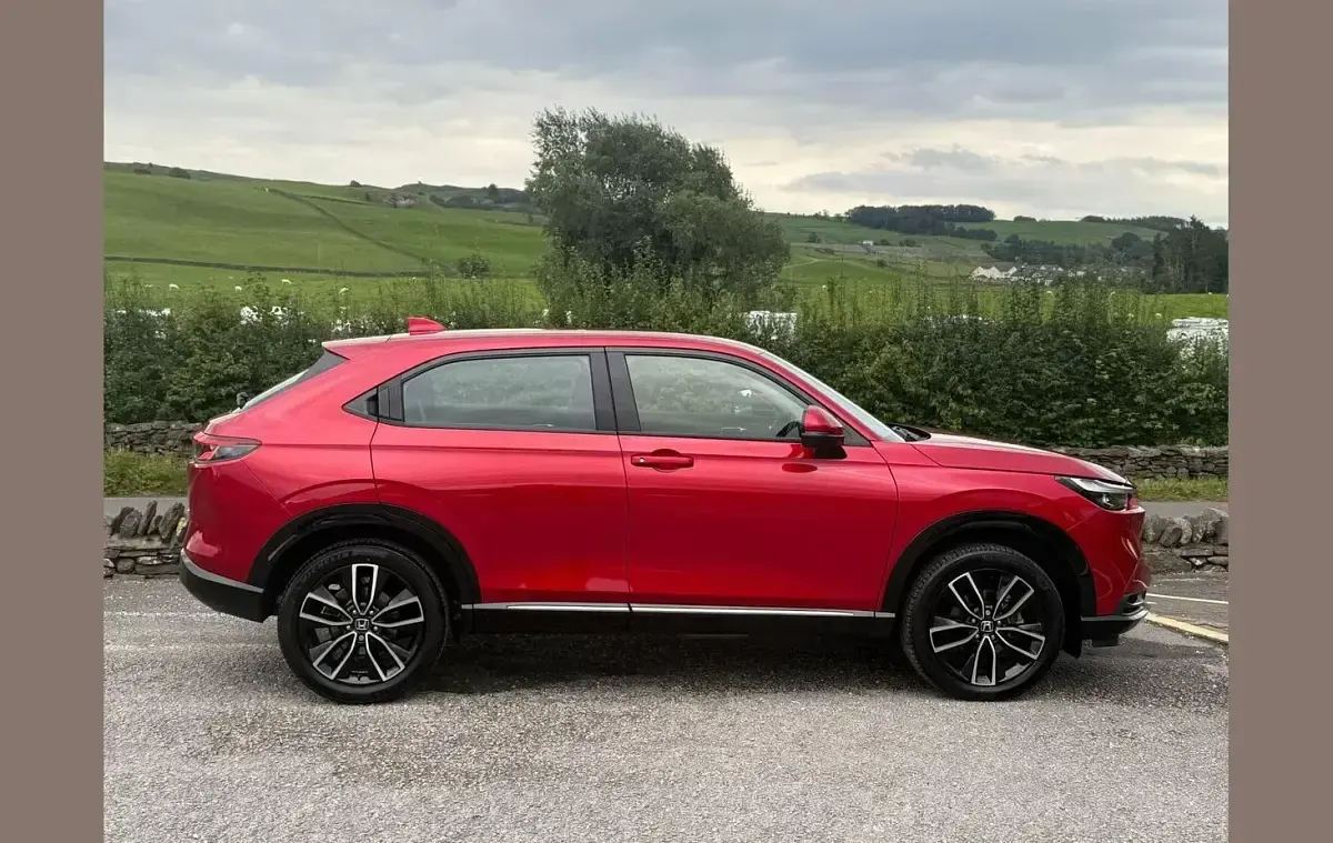 Used Honda HR-V Advance 152 HP (111 kW) 2022 Red SUV