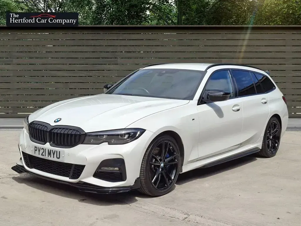 Used BMW 320 M Performance 190 HP (139 kW) 2021 White Estate