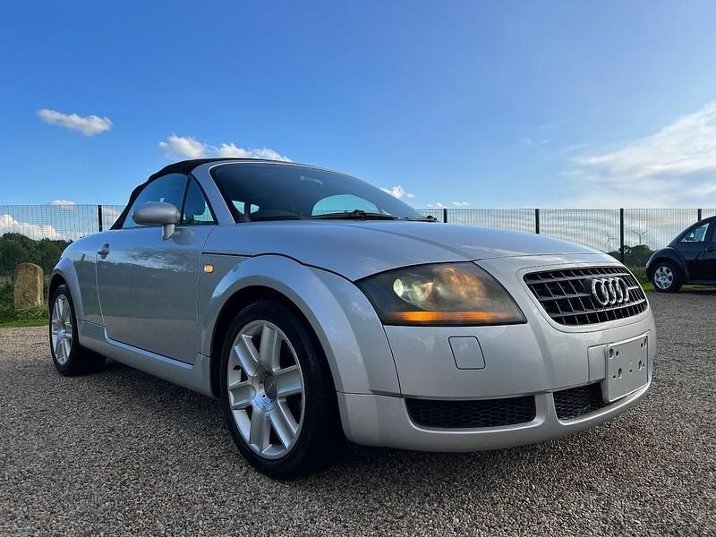 Used Audi TT Roadster 150 HP (110 kW) 2004 Silver Cabriolet