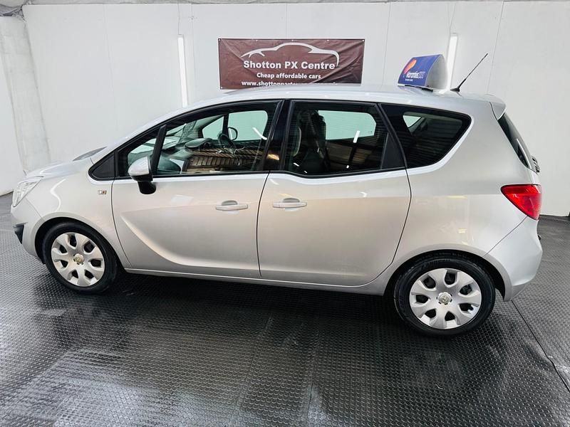 Second-hand Vauxhall Meriva S 130 CP (95 kW) 2010 Argintiu Monovolum