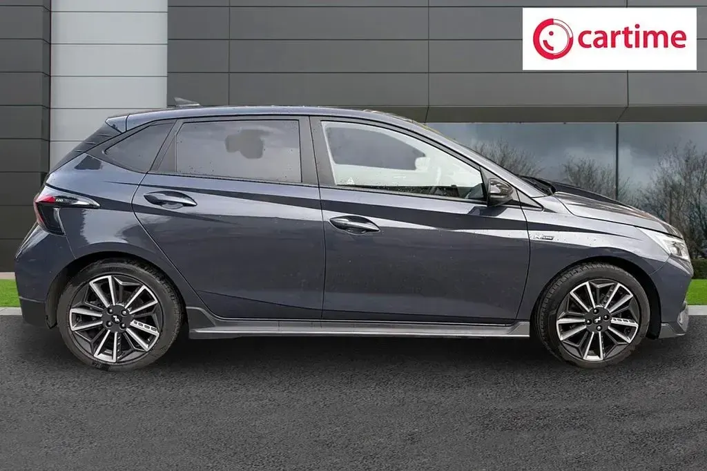 Usado Hyundai i20 N Line 120 CV (88 kW) 2024 Gris Utilitario