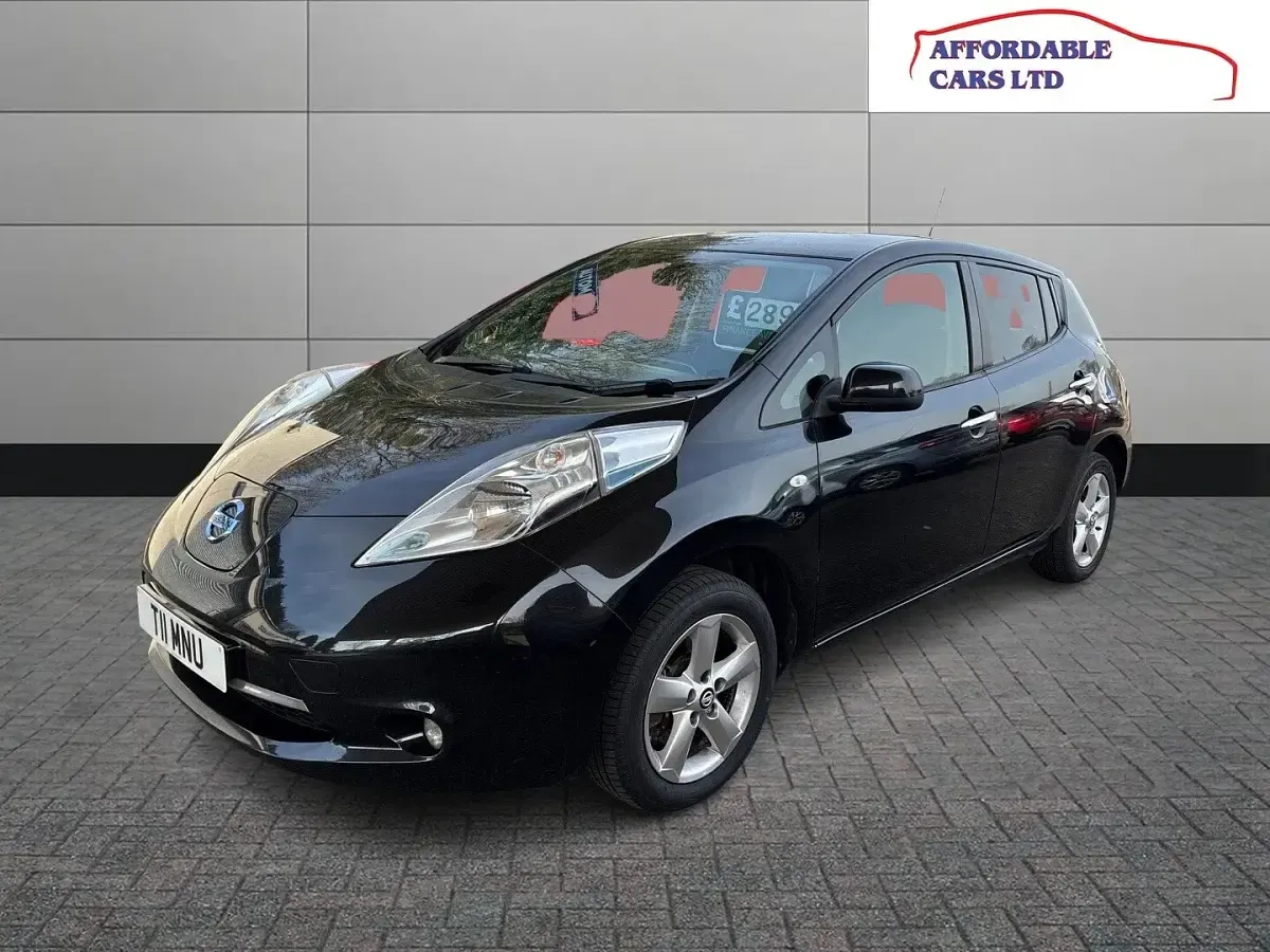Used Nissan Leaf Acenta 80 kW (109 HP) 2015 Black Hatchback