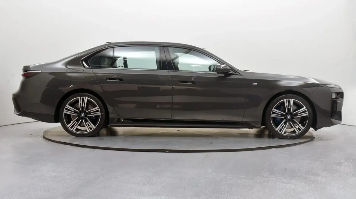 Used BMW i7 M Sport 330 kW (449 HP) 2025 Grey Sedan