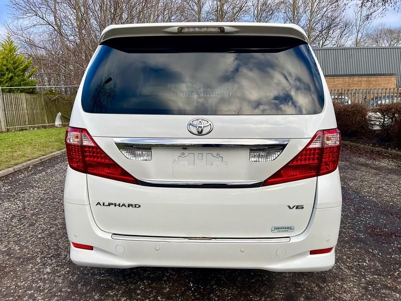 Used Toyota Alphard Edition 2008 White MPV