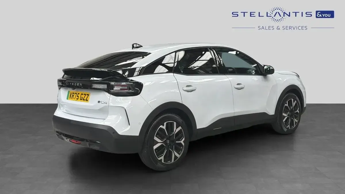 Used Citroën e-C4 113 kW (154 HP) 2025 White Hatchback