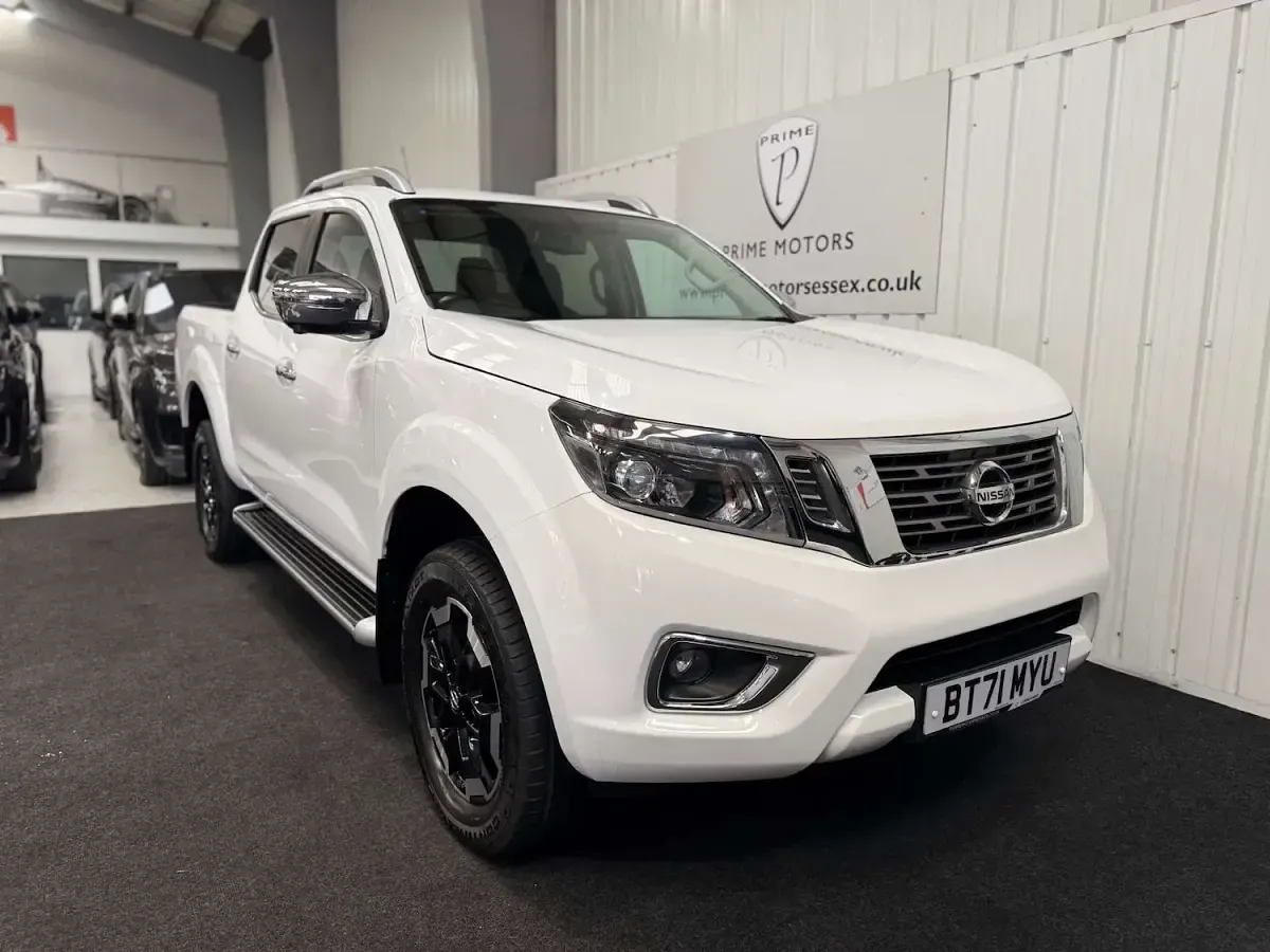 Used Nissan Navara Tekna 2021 White Pickup