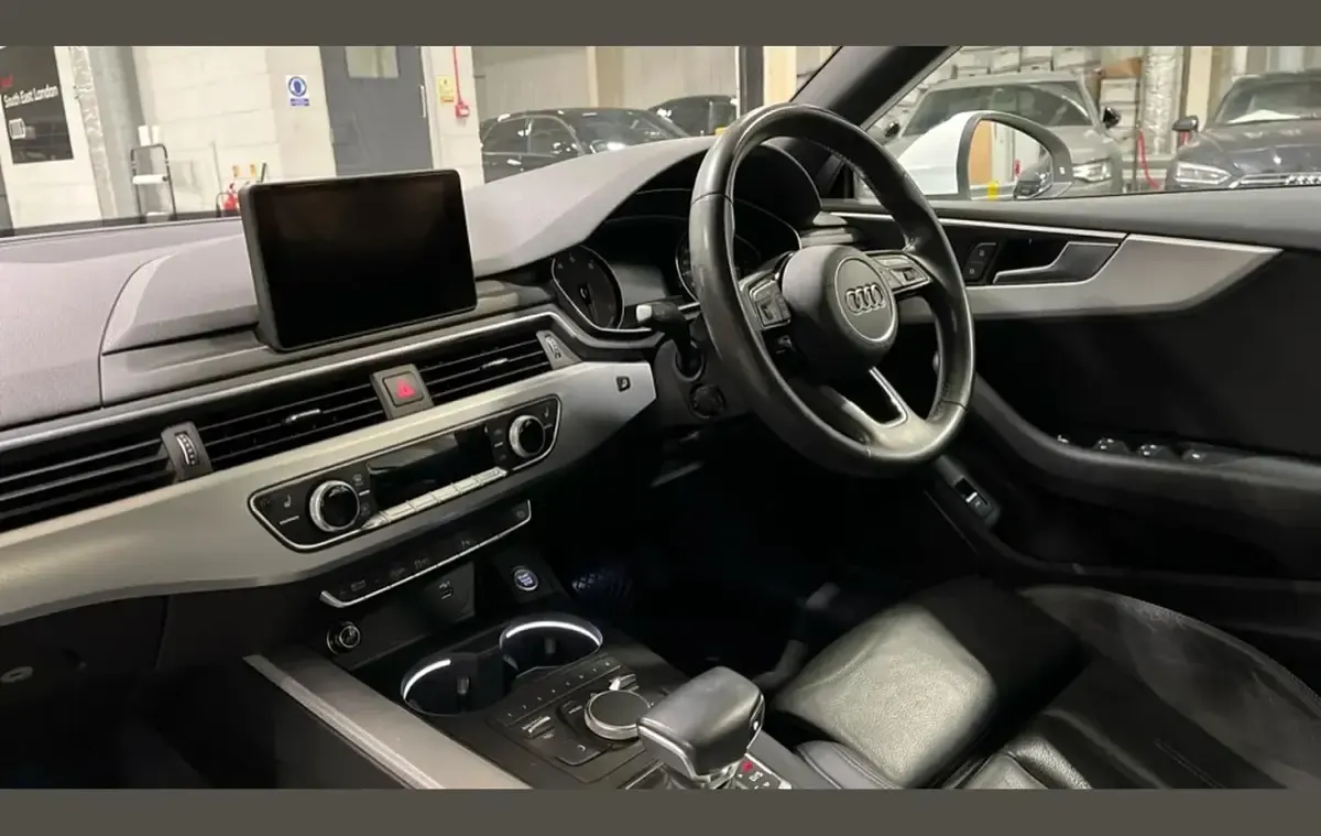 Second-hand Audi A5 Cabriolet Sport 190 CP (139 kW) 2019 Alb Cabrio