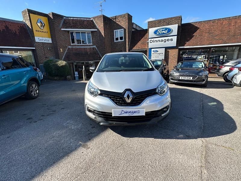 Second-hand Renault Captur Dynamique 120 CP (88 kW) 2018 Argintiu SUV