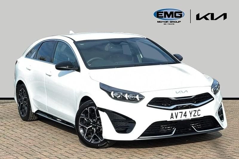 White Used 2025 Kia ProCeed GT-Line Hatchback | £21,495 (Fair price) - Image 1/1
