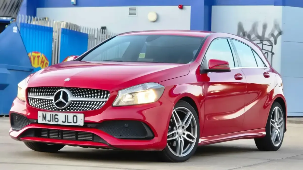 Used Mercedes A180 AMG line 109 HP (80 kW) 2016 Red Hatchback