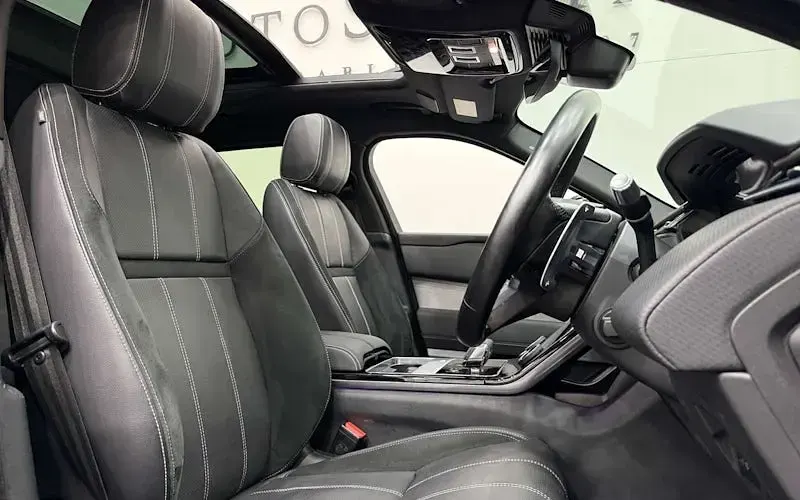 Used Land Rover Range Rover Velar 204 HP (150 kW) 2022 Black SUV