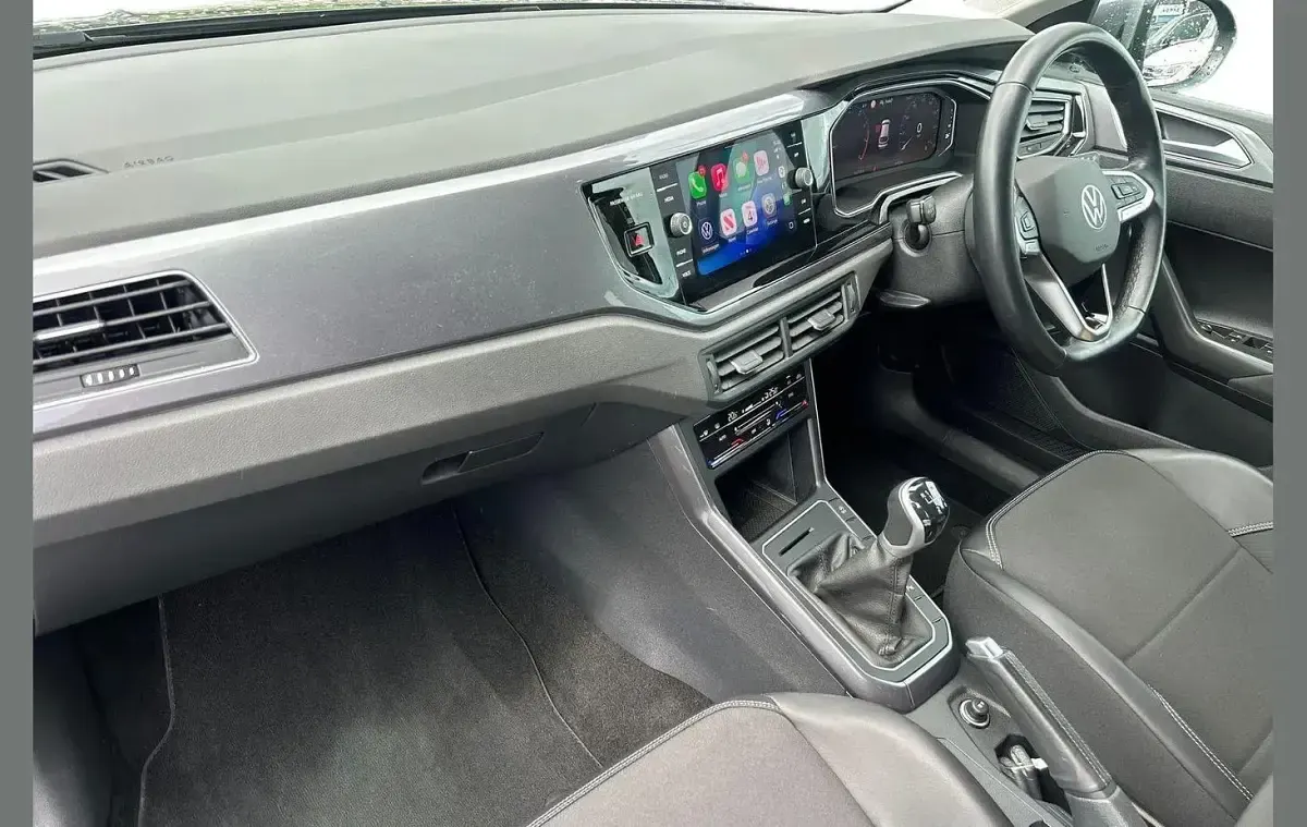 Used VW Taigo Style 110 HP (80 kW) 2023 Grey SUV