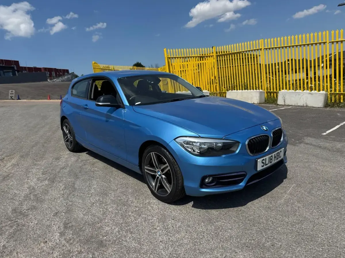 Used BMW 118 Sport Line 136 HP (100 kW) 2018 Blue Hatchback